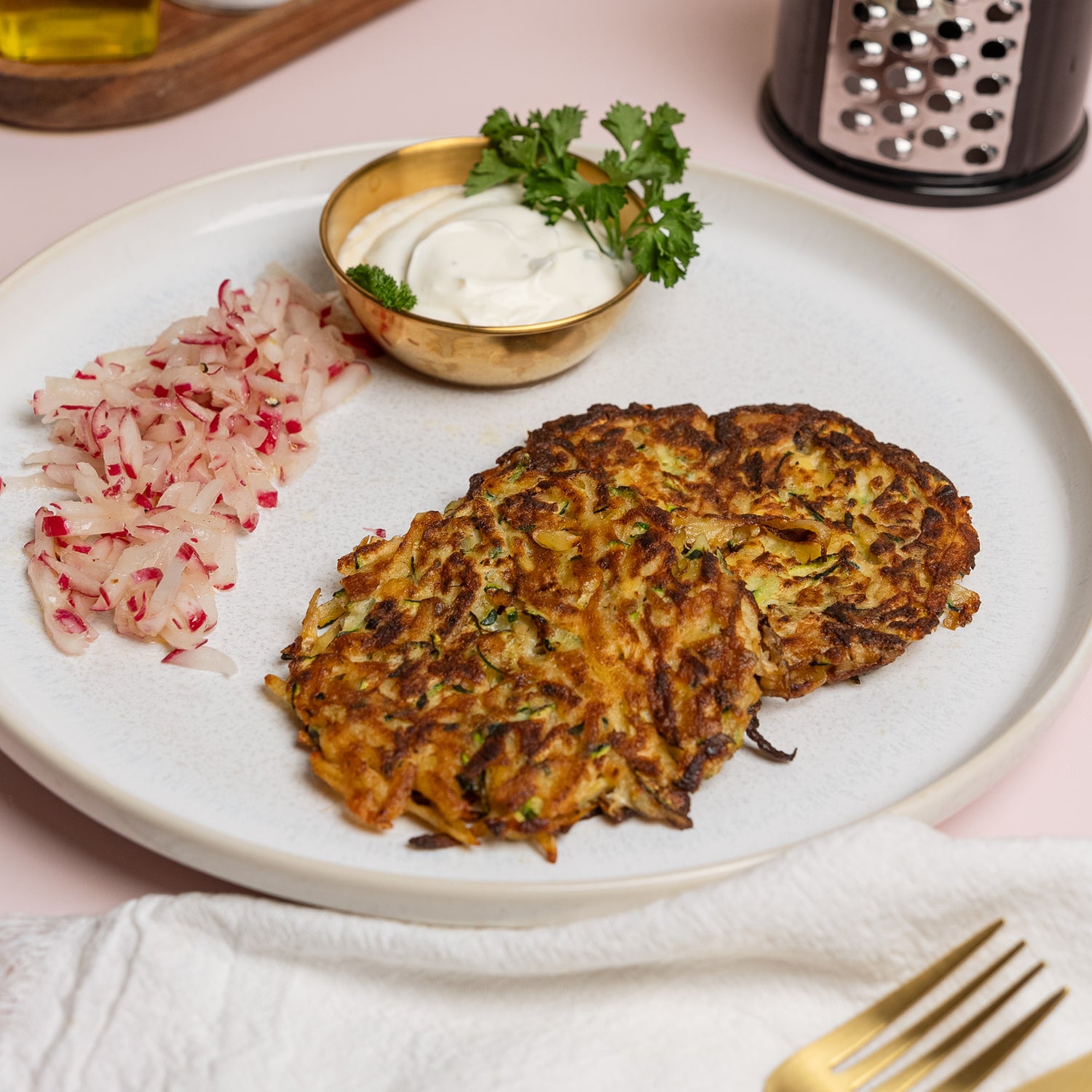 Kartoffelrösti mit Zucchini – schnell geraspelt!