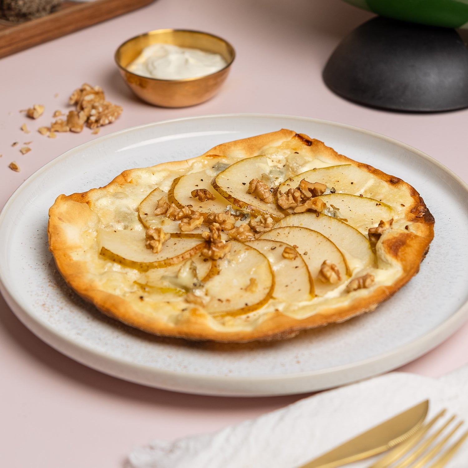 Flammkuchen mit Birne und Gorgonzola mit dem Thermomix