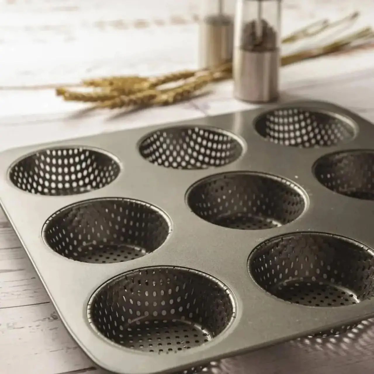 Bread roll tray with non-stick coating by Wundermix