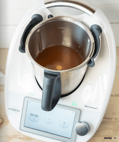 my magic pot Simply delicious! So easy to preserve - jam, liqueur and pesto from the Thermomix